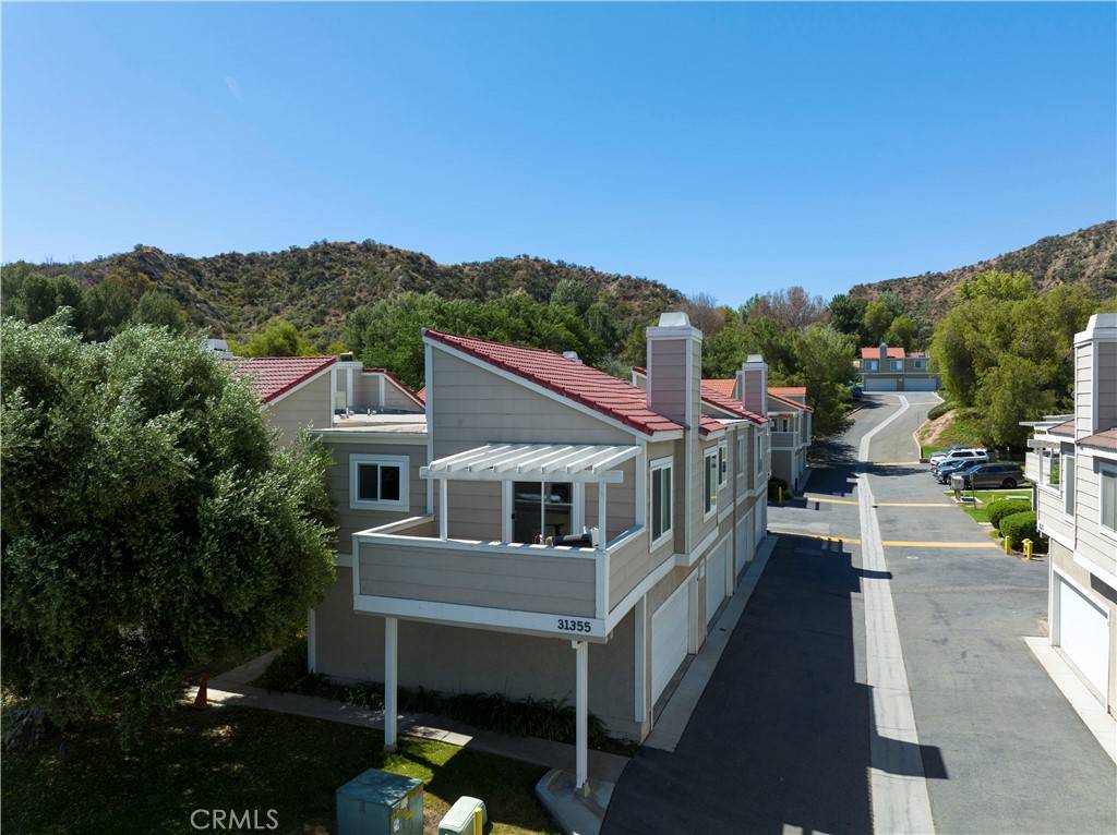 Castaic, CA 91384,31355 The Old RD #D