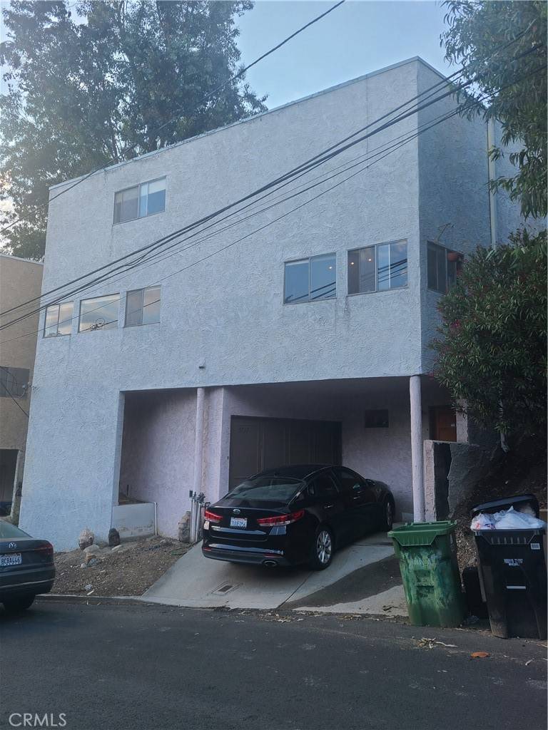 Montecito Heights, CA 90031,3717 Roberta ST