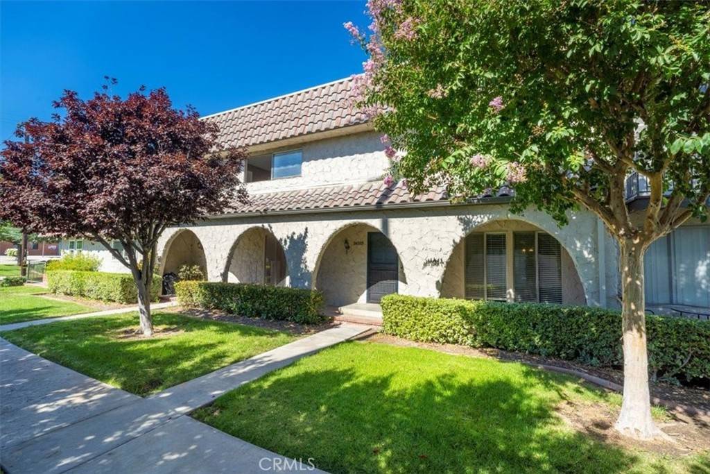 Newhall, CA 91321,24205 La Glorita CIR