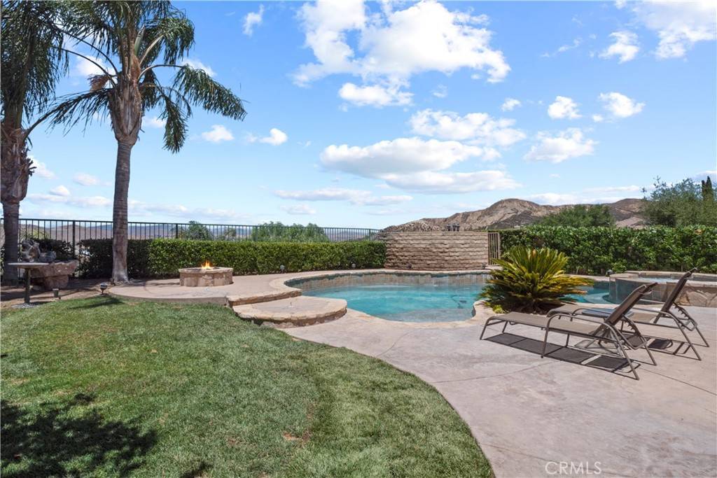 Canyon Country, CA 91387,18311 Nightingale CT