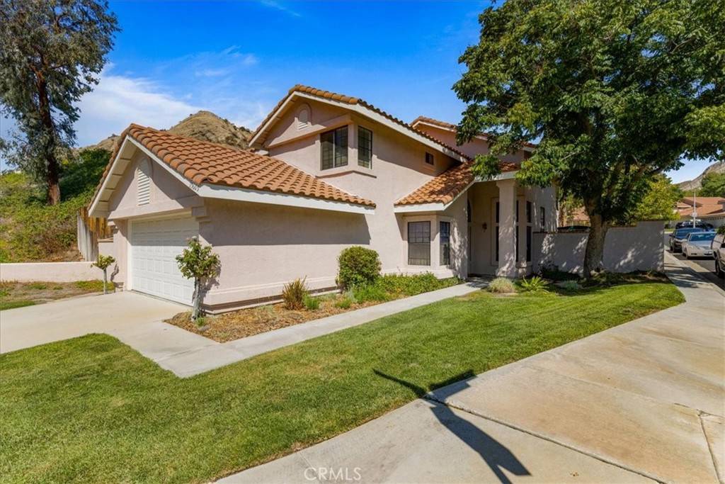 Canyon Country, CA 91387,15605 Carrousel DR