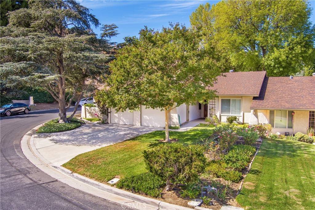 Newhall, CA 91321,26733 Winsome CIR