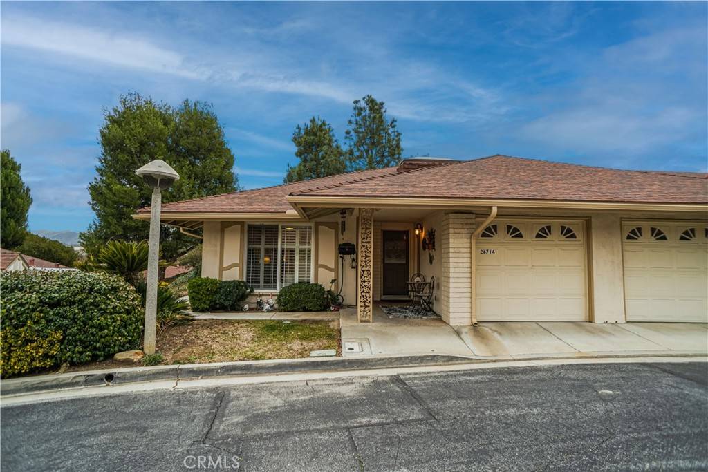 Newhall, CA 91321,26714 Oak Branch CIR