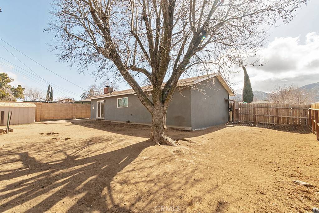 Tehachapi, CA 93561,225 Pine CT