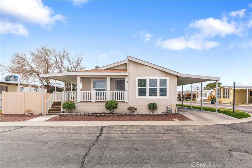 Rosamond, CA 93560,2120 Windharp DR #37