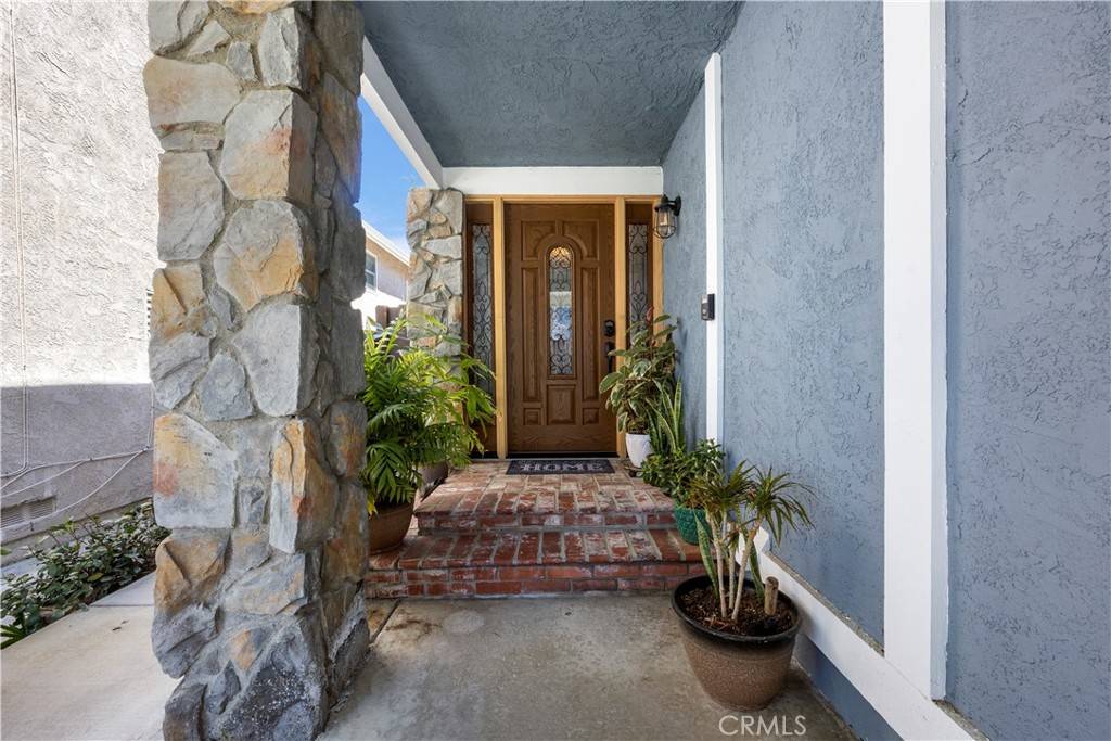 Canyon Country, CA 91351,26728 Pamela DR