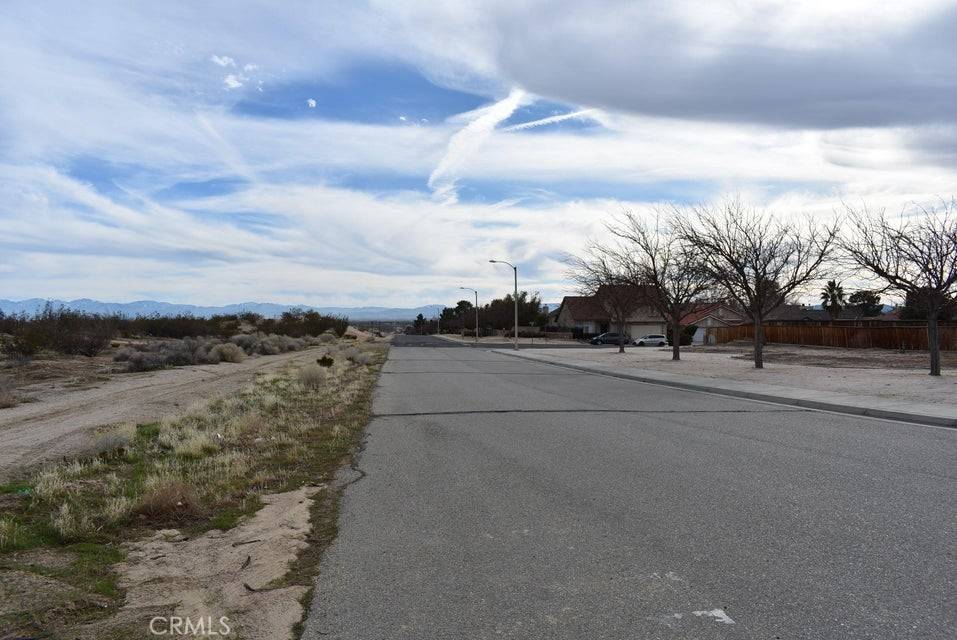 Rosamond, CA 93560,1 United ST