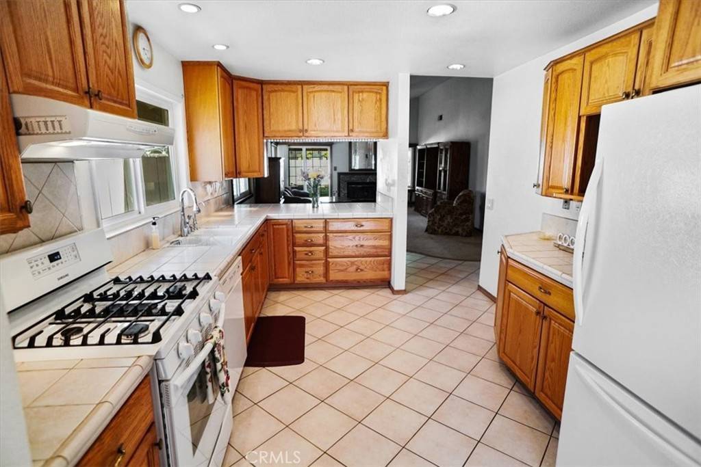 Valencia, CA 91354,27524 Sycamore Creek DR