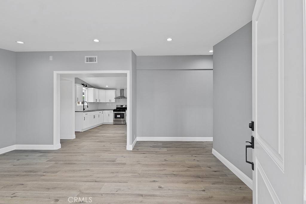 Sylmar, CA 91342,13157 Herrick AVE