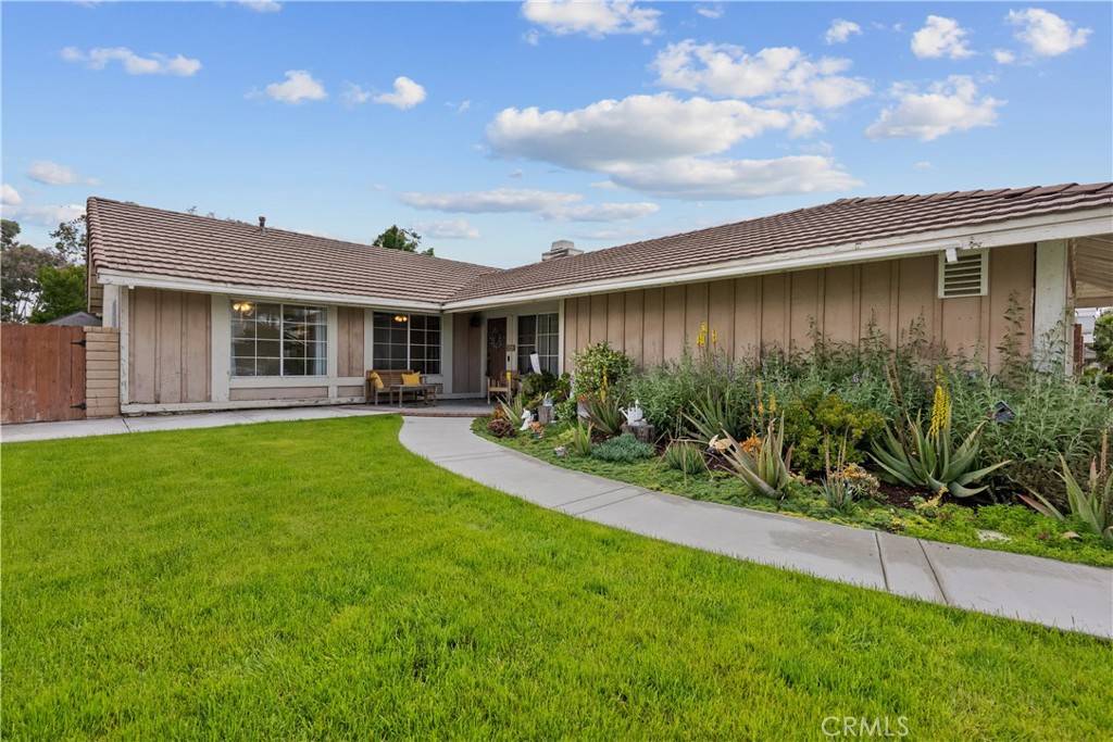 Canyon Country, CA 91351,28064 Florence LN