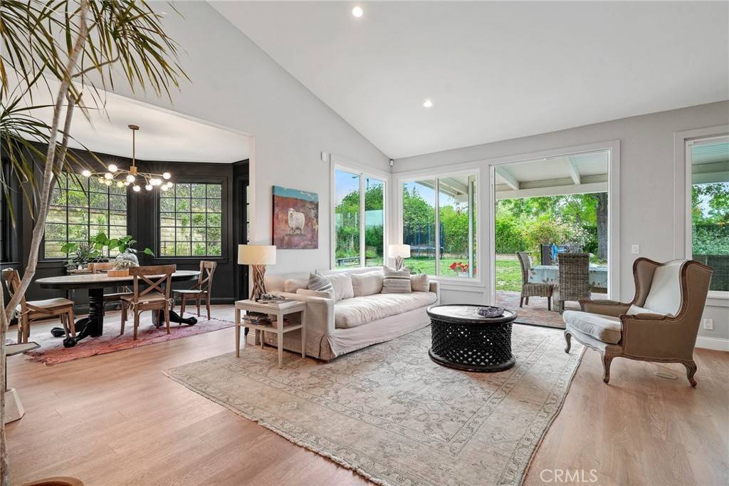 Agoura Hills, CA 91301,29239 Laro DR