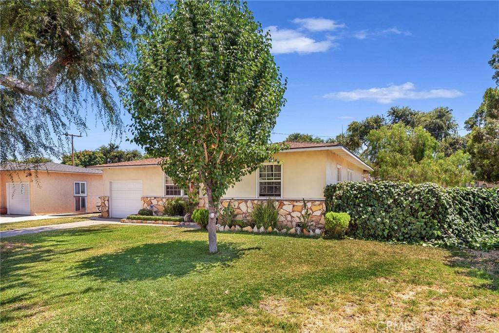 Fullerton, CA 92833,304 Diana PL