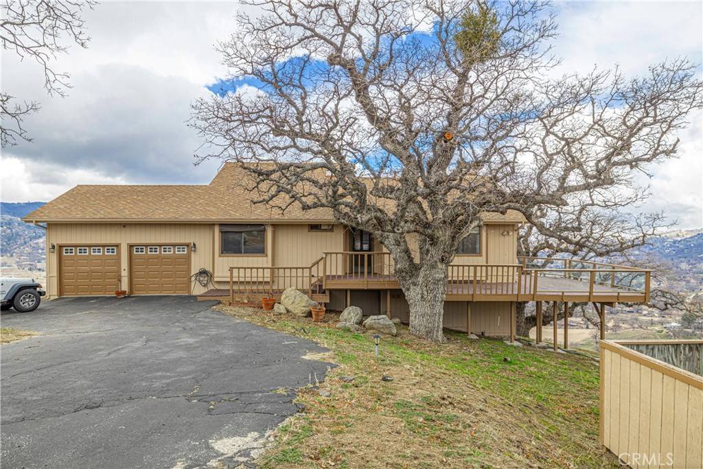 Tehachapi, CA 93561,27080 Oakflat DR