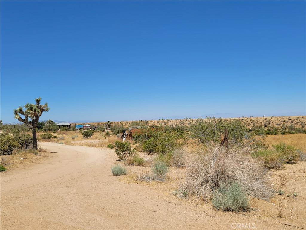 Llano, CA 93544,18501 Fort Tejon RD