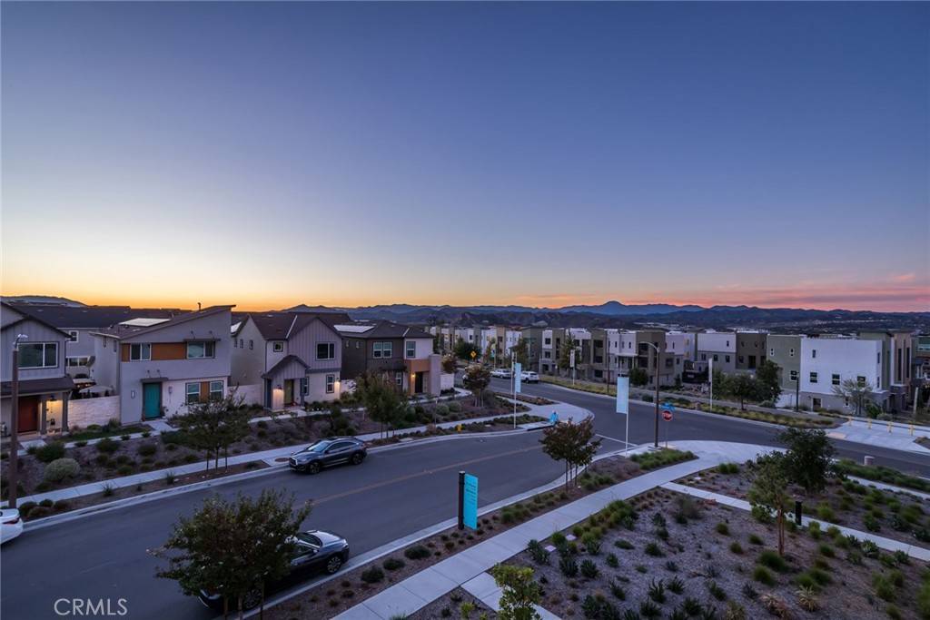 Valencia, CA 91381,26960 Goldfinch LN