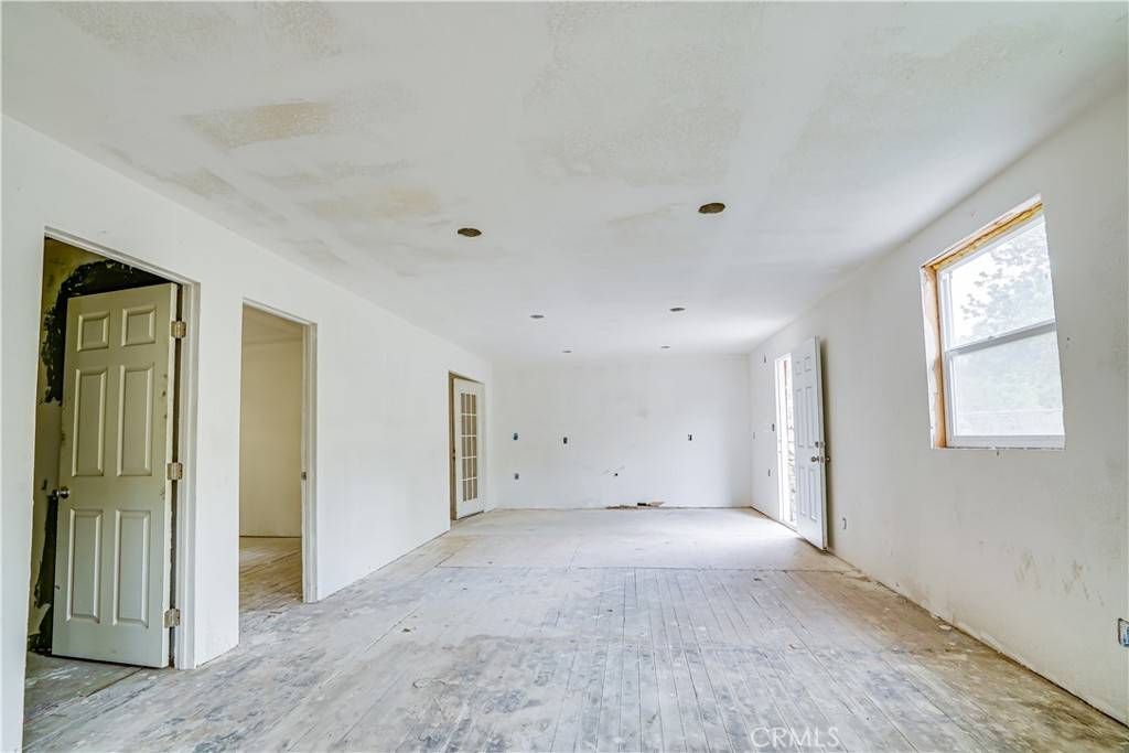 Sylmar, CA 91342,12055 Kagel Canyon RD