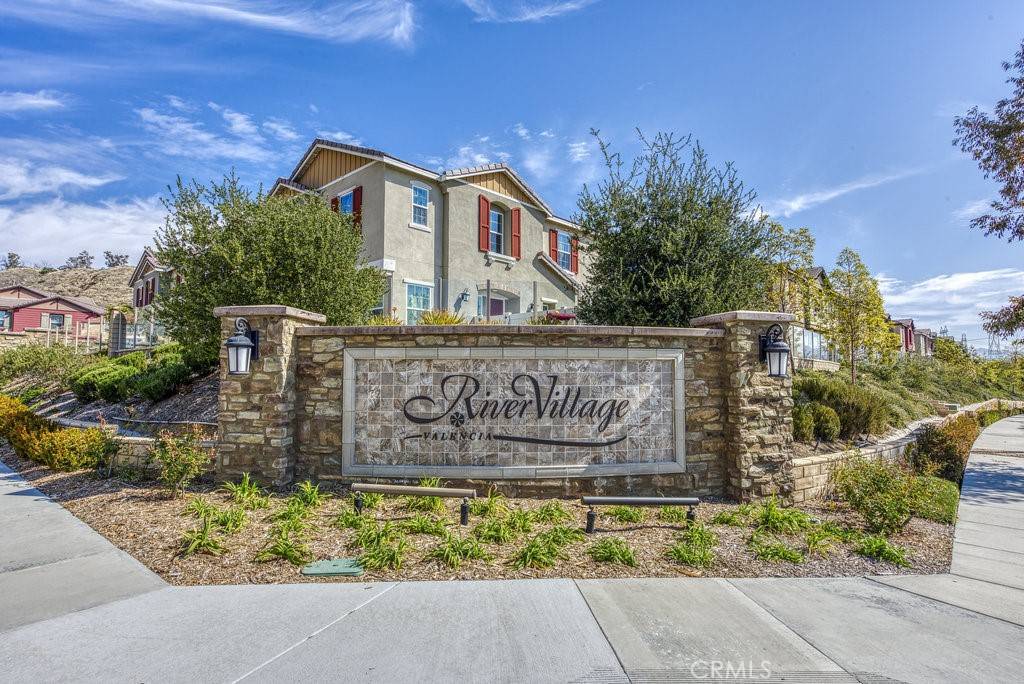 Saugus, CA 91350,22091 Barrington WAY