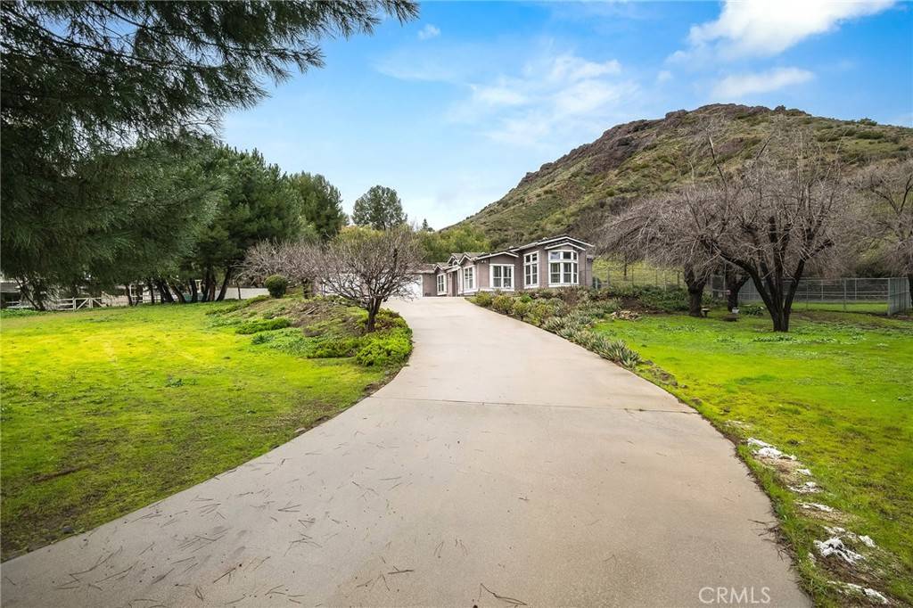 Agoura Hills, CA 91301,31041 Lobo Canyon RD