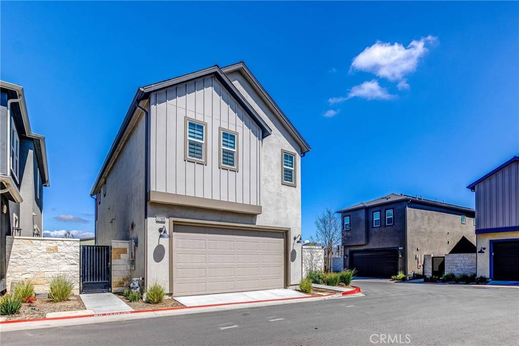 Valencia, CA 91381,27005 Trail View LN