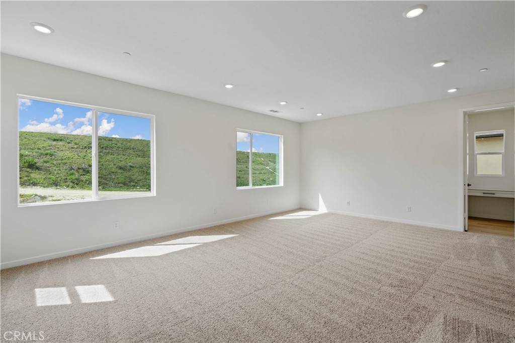 Valencia, CA 91381,27653 Sequel CT