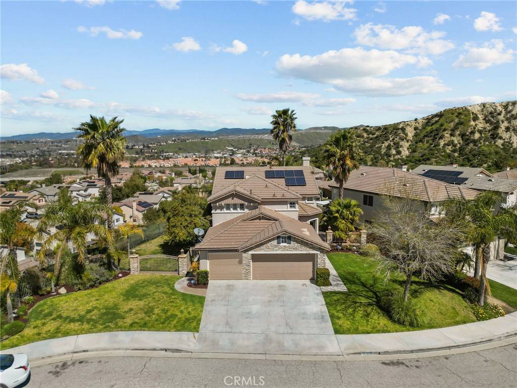 Canyon Country, CA 91387,17919 Oriole CT