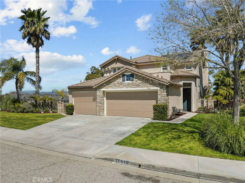 Canyon Country, CA 91387,17919 Oriole CT