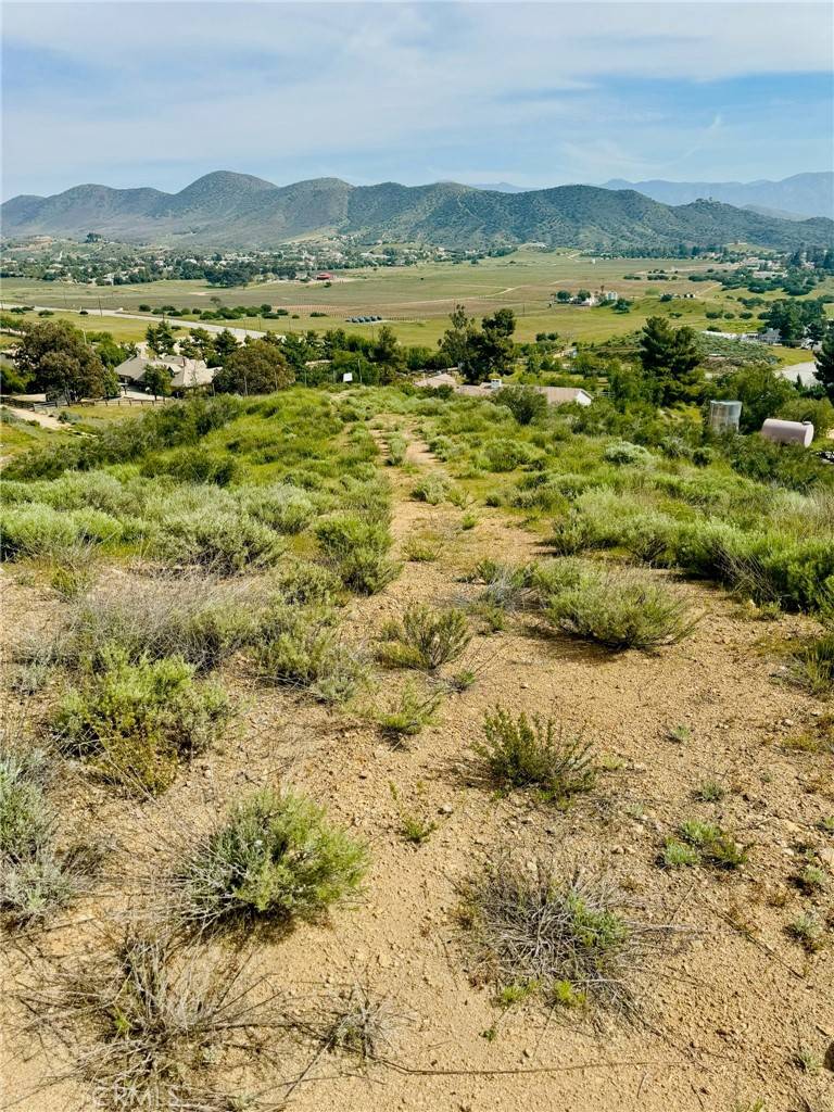 Agua Dulce, CA 91390,10517 Sierra