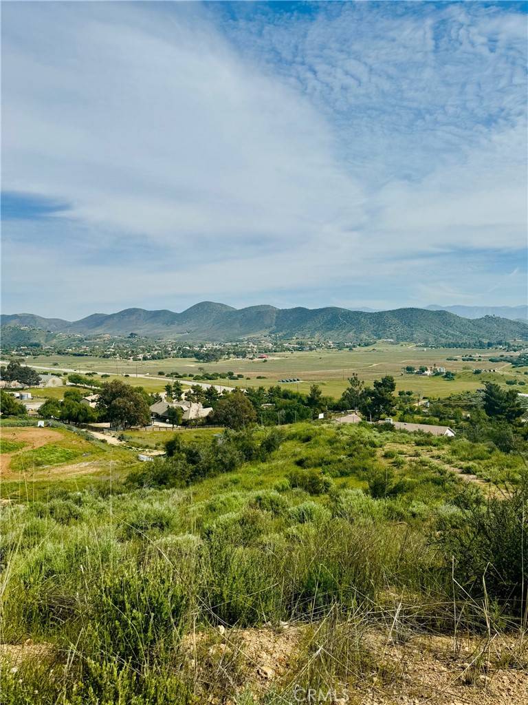 Agua Dulce, CA 91390,10517 Sierra