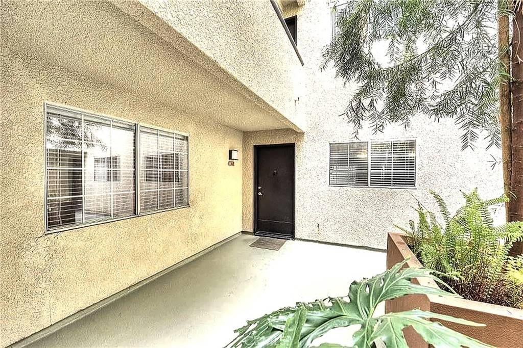 Woodland Hills, CA 91367,5515 Canoga AVE #120