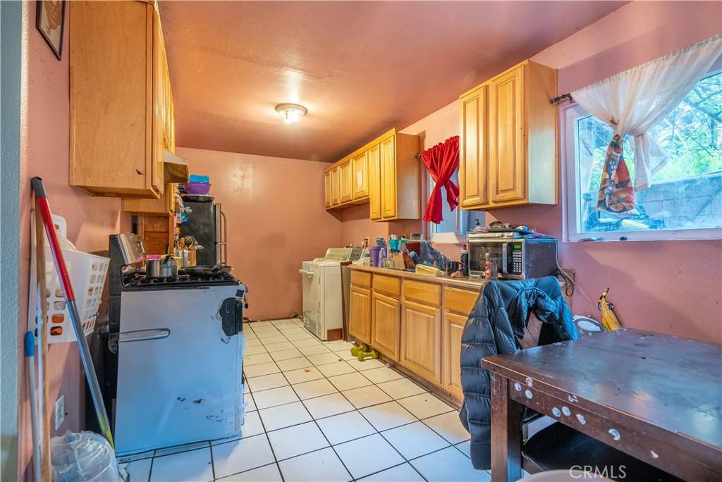 Montebello, CA 90640,730 Via Altamira #4