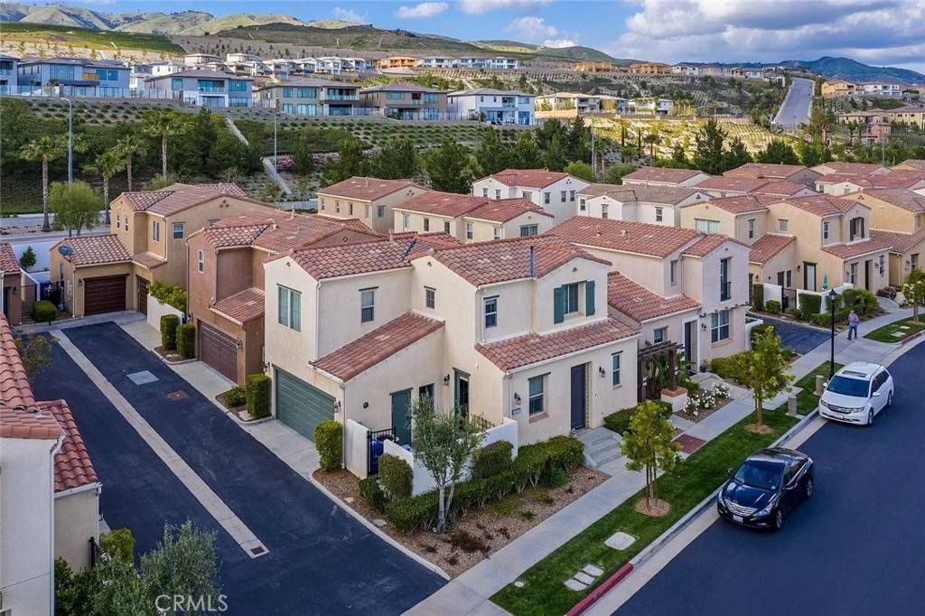 Porter Ranch, CA 91326,20327 Livorno WAY