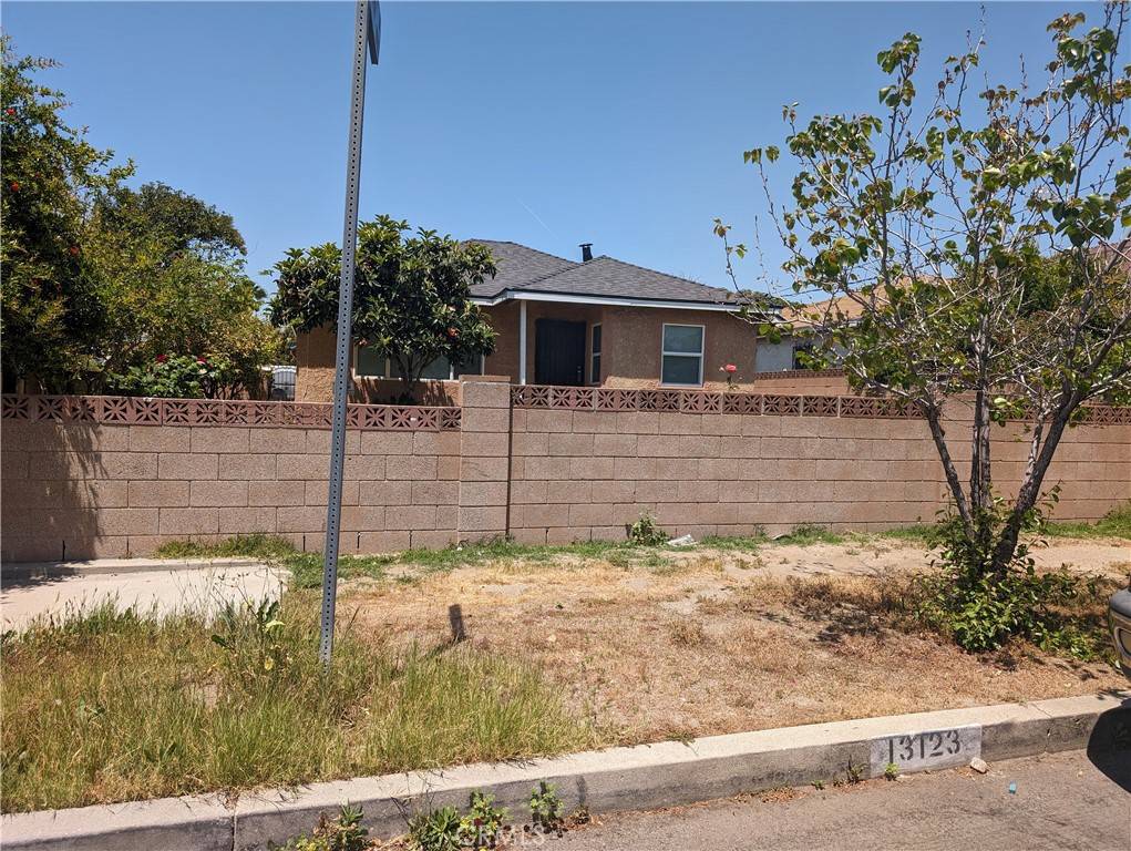 Pacoima, CA 91331,13123 Goleta ST