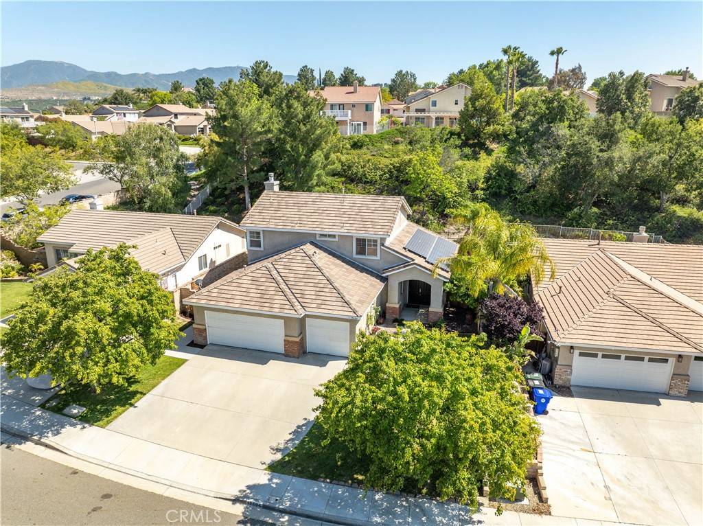 Canyon Country, CA 91351,19604 Monarch Ridge DR