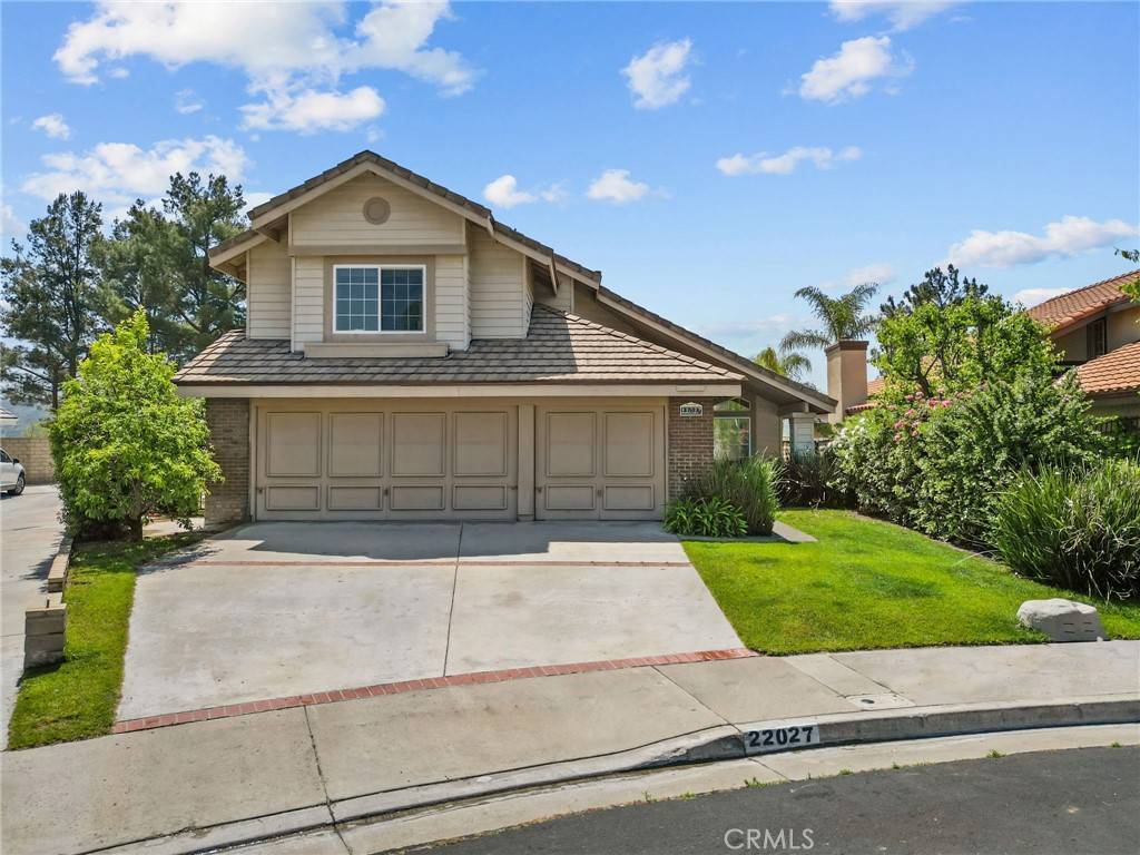 Saugus, CA 91350,22027 Pamplico DR