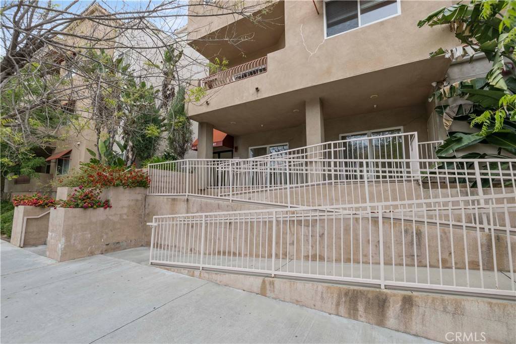 Northridge, CA 91325,9610 Zelzah AVE #306