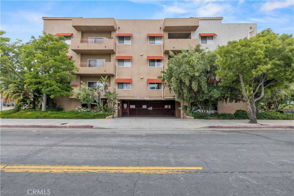 Northridge, CA 91325,9610 Zelzah AVE #306