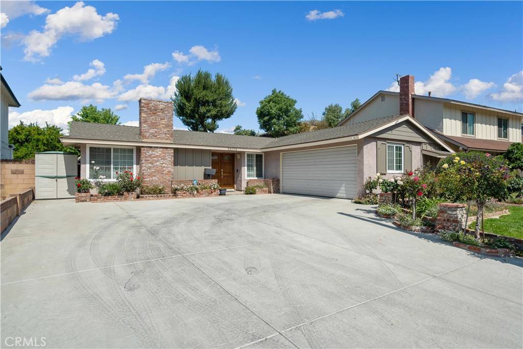 Saugus, CA 91350,28109 Oaklar DR