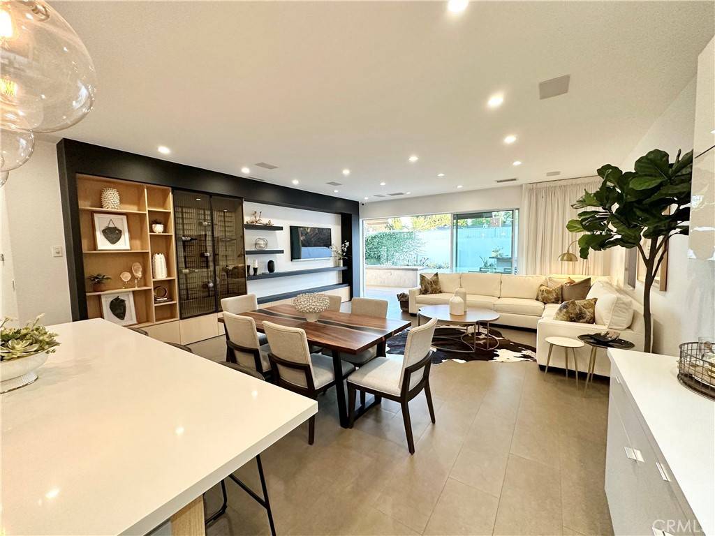 West Hills, CA 91307,23028 W Mobile ST