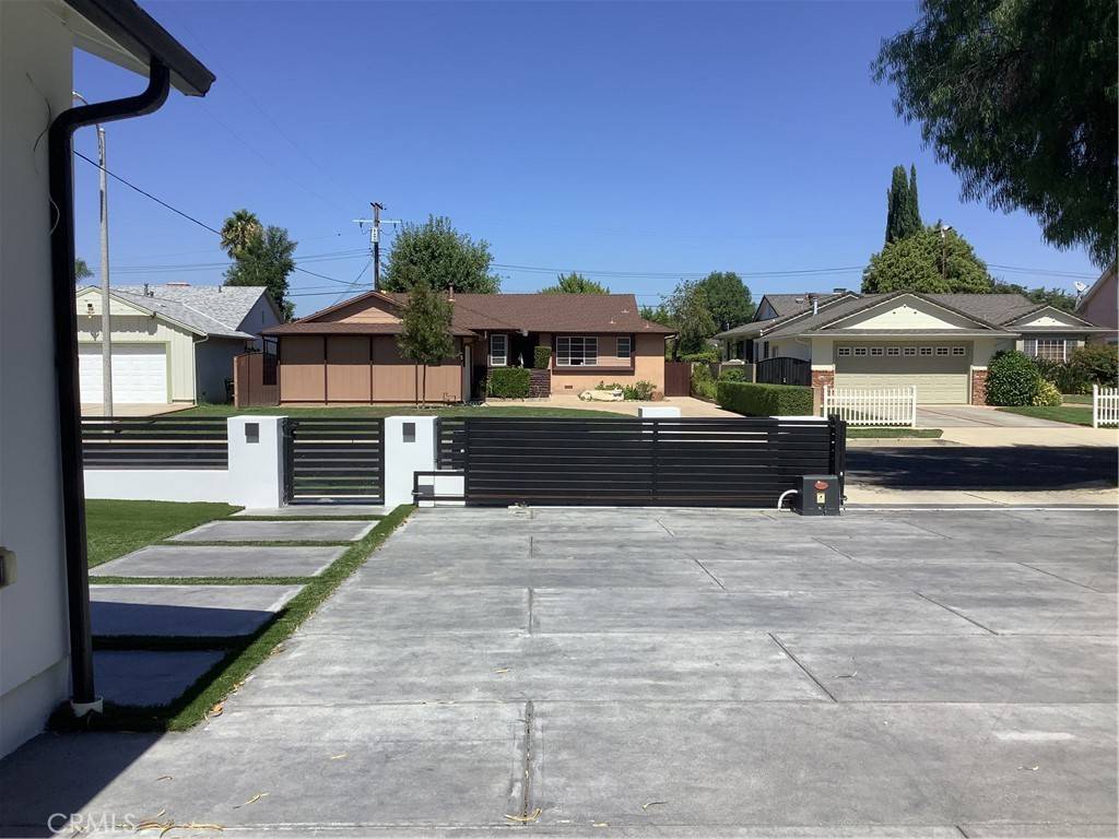 West Hills, CA 91307,23028 W Mobile ST