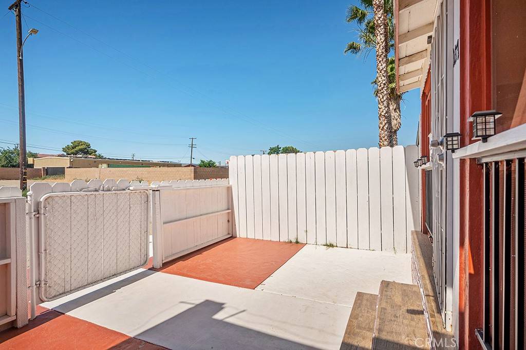 Lancaster, CA 93534,117 W Pillsbury ST
