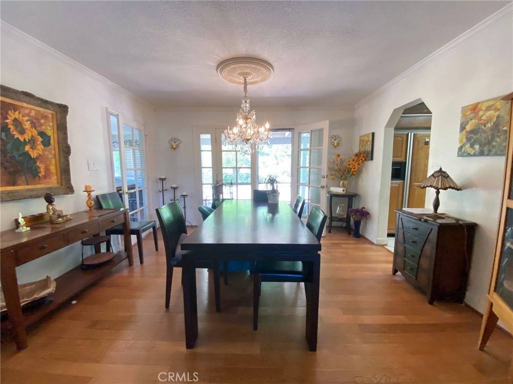 Woodland Hills, CA 91364,5323 Del Moreno DR