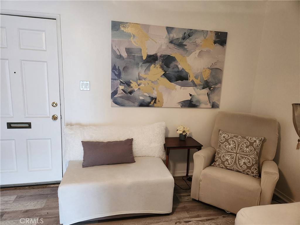 Van Nuys, CA 91405,6643 Kester AVE