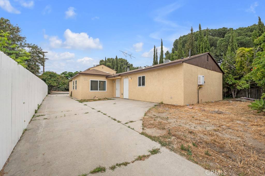 Sun Valley, CA 91352,10709 Sherman PL