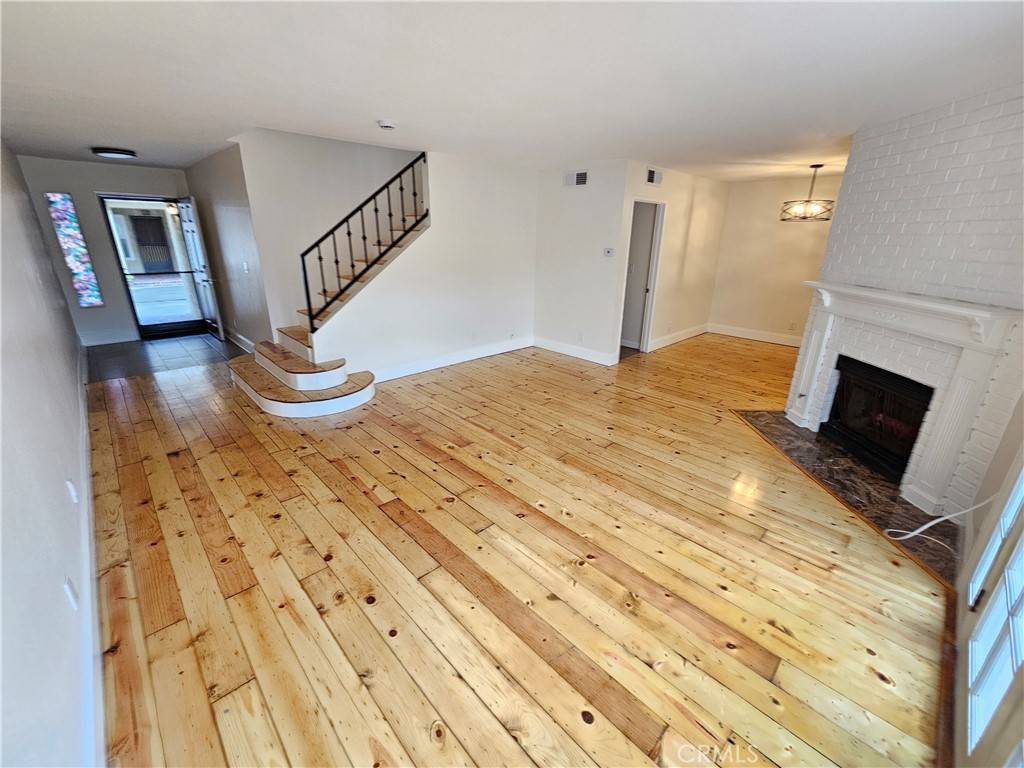 Hawthorne, CA 90250,13921 Kornblum #9