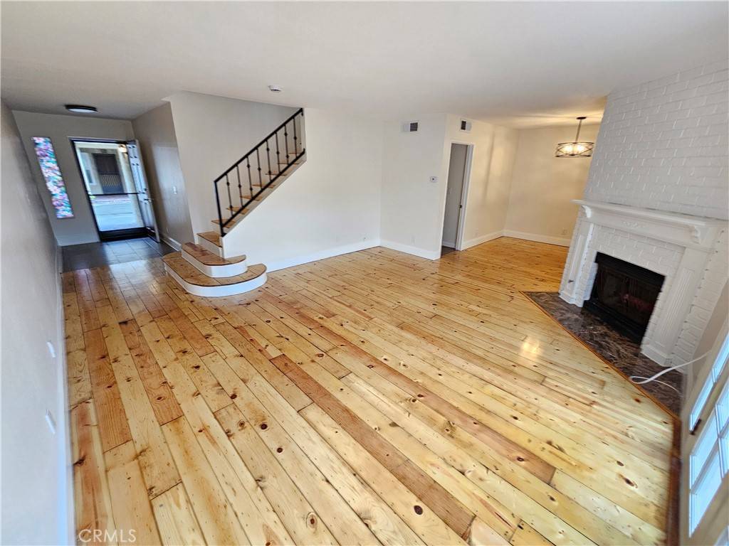 Hawthorne, CA 90250,13921 Kornblum #9