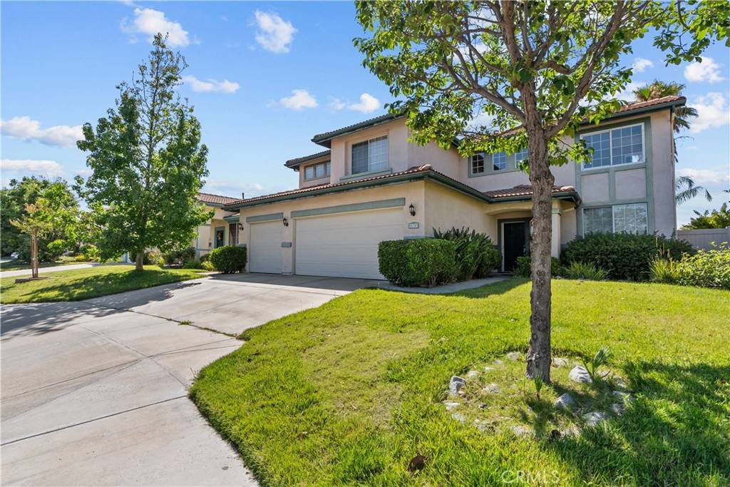 Saugus, CA 91350,22703 Flower Fields AVE