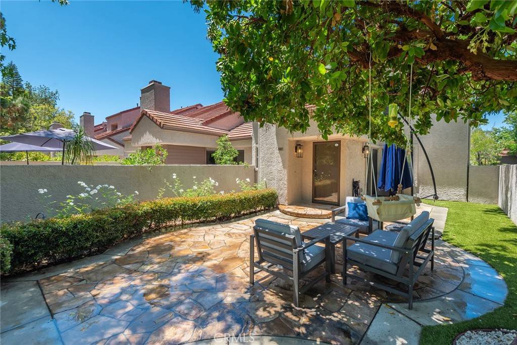 Westlake Village, CA 91362,881 Via Colinas