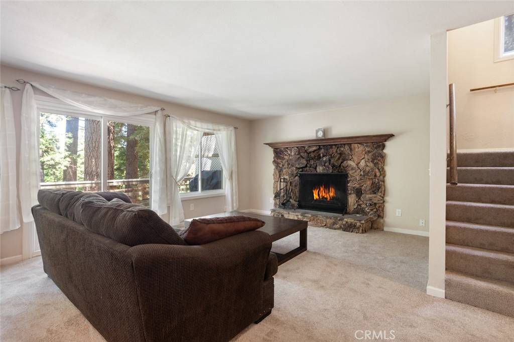 Twin Peaks, CA 92391,536 Rose LN