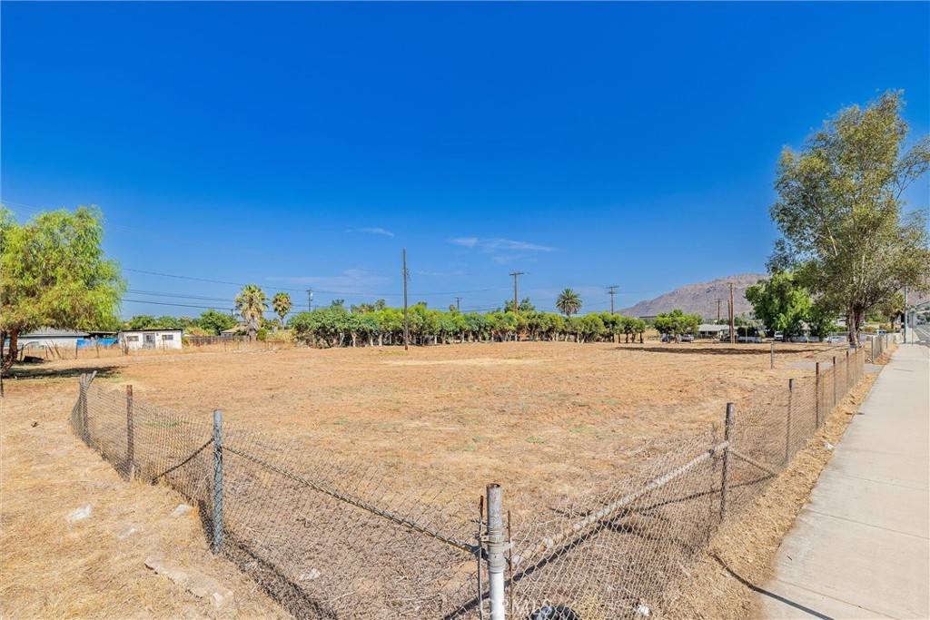 Moreno Valley, CA 92553,13277 Day ST