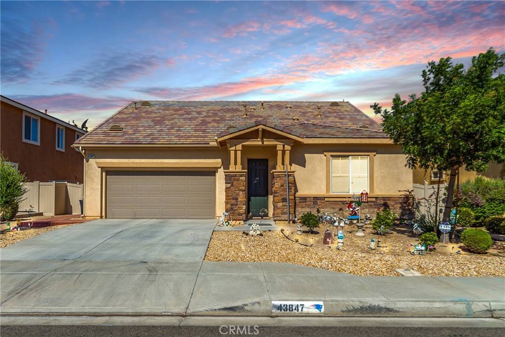 Lancaster, CA 93536,43847 Windrose PL